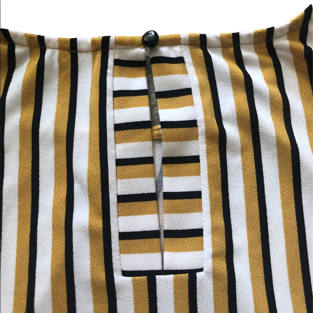 Black Yellow and White Adrianna Papell Blouse - Picture 3 of 5